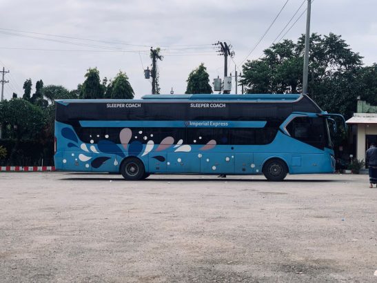 Bandingkan Sleeper Bus, Kereta, dan Pesawat untuk Perjalanan Jauh