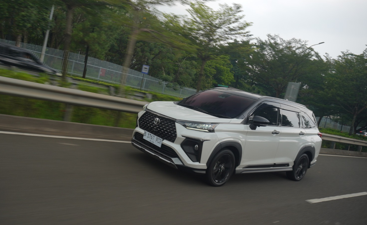 BYD M6 DM vs Veloz Hybrid vs Zenix: Mana MPV Hybrid Paling Masuk Akal?