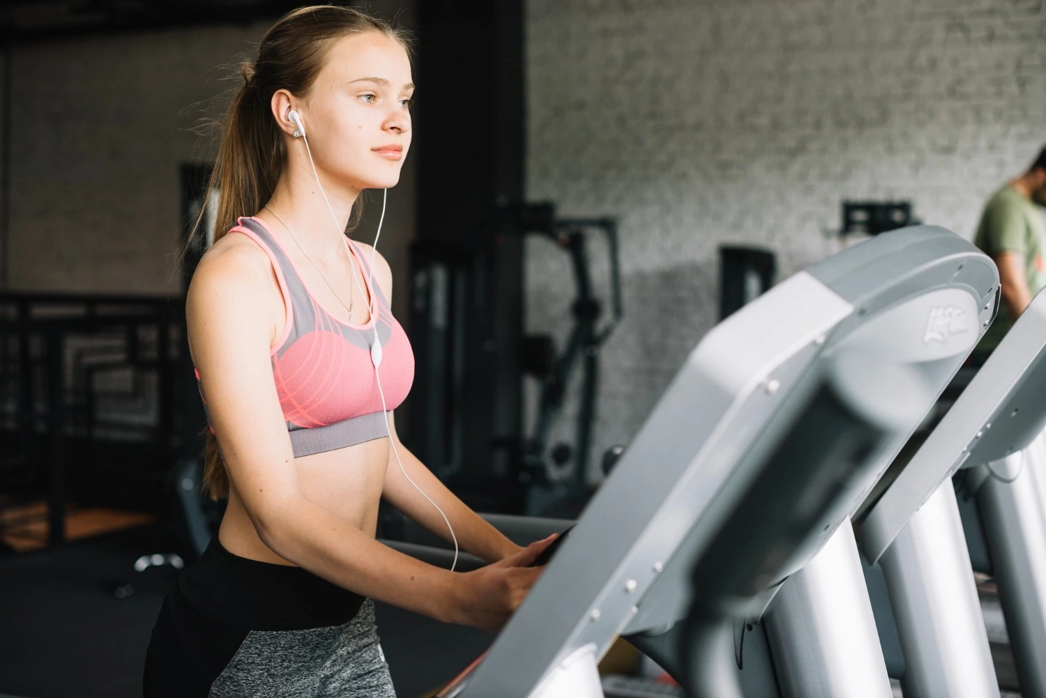 Angkat Beban untuk Turunkan Berat Badan: Kombinasi Efektif dengan Kardio