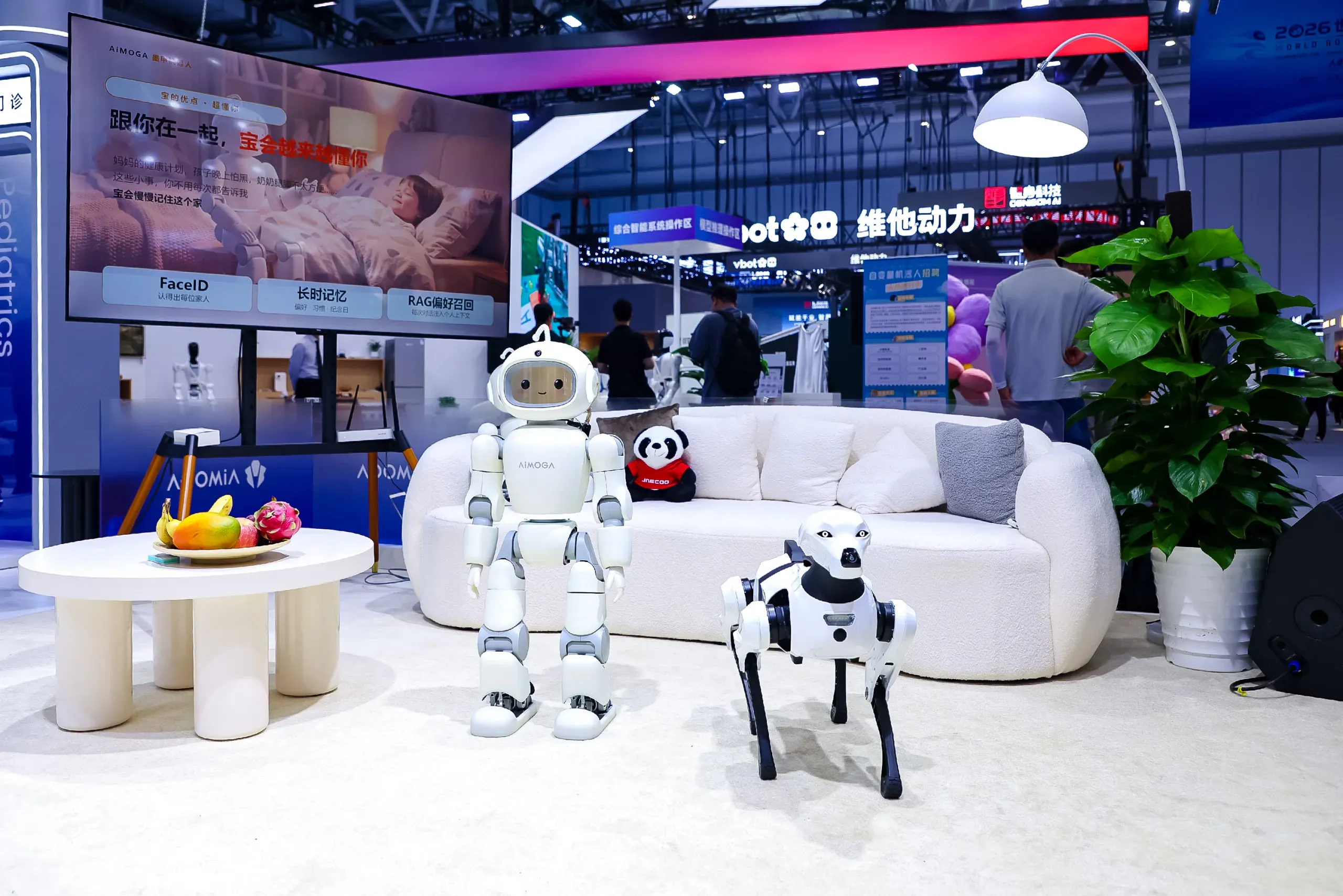 Mobo, Robot Pendamping Keluarga Ber-Embodied Intelligence yang Memahami Rumah