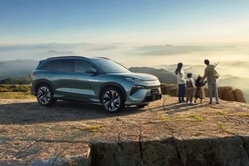 BYD Sealion 08: 12.000 Pemesanan, Dual Powertrain dan Fast Charging