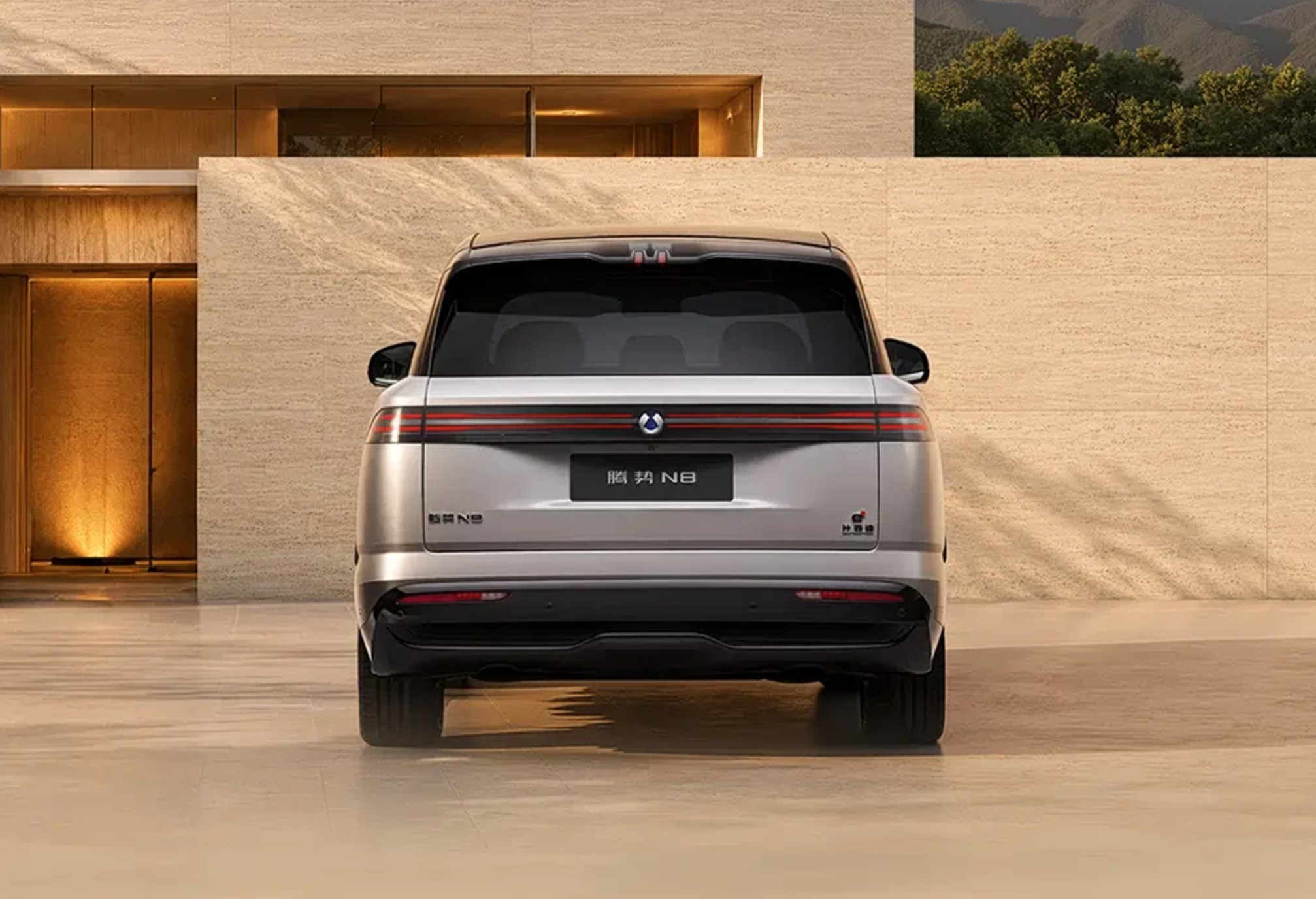 Denza N8: SUV Listrik Premium dengan Jangkauan 1.003 Km