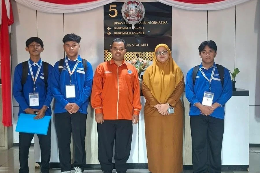 Dari Kelas ke Industri: Program Magang SMK yang Mengubah Cara Belajar