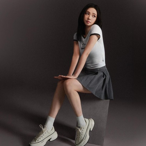 Dari Karina aespa hingga Jennie: Kolaborasi Selebriti yang Mengubah Tren Sneaker Casual
