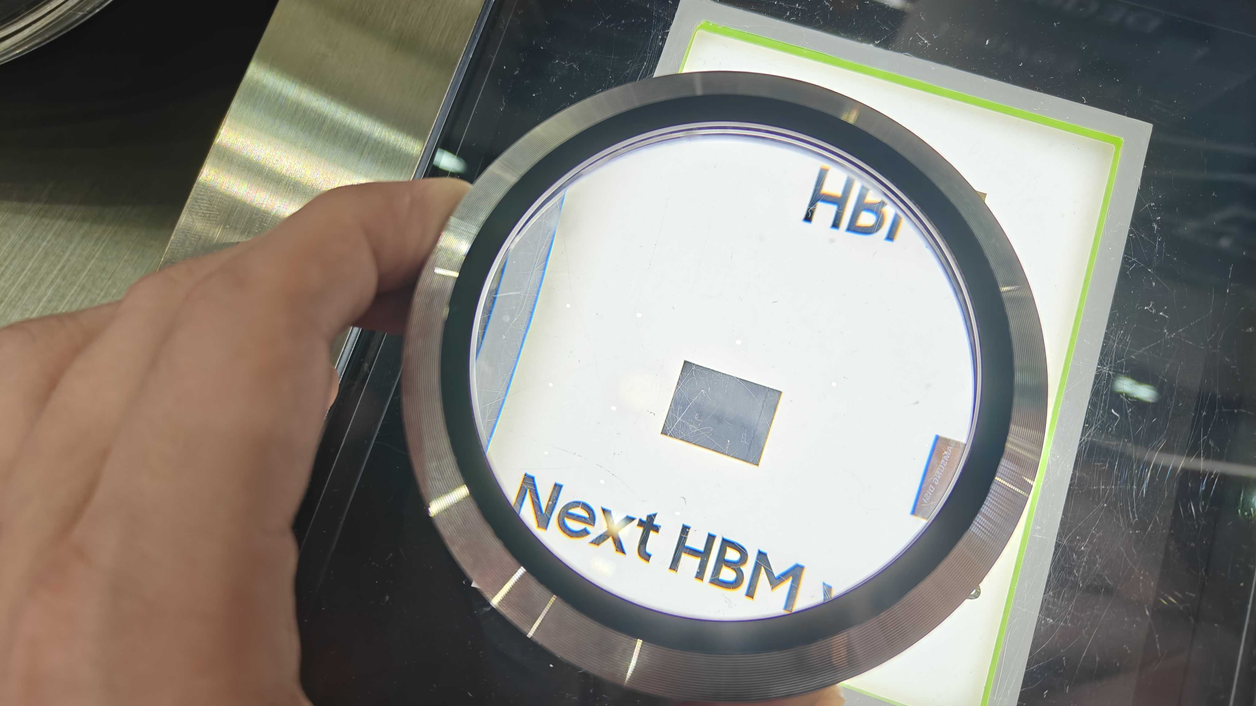 Samsung HBM5: Lompatan Bandwidth dan Efisiensi Menuju zHBM 3D
