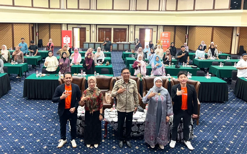 Dari Warung ke Live Shopping: UMKM Kuliner Naik Kelas Lewat Platform Digital