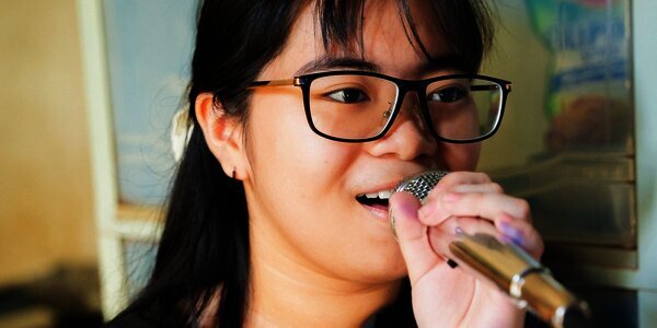 Mengapa Anda Sulit Bernyanyi Meski Sudah Rajin Latihan