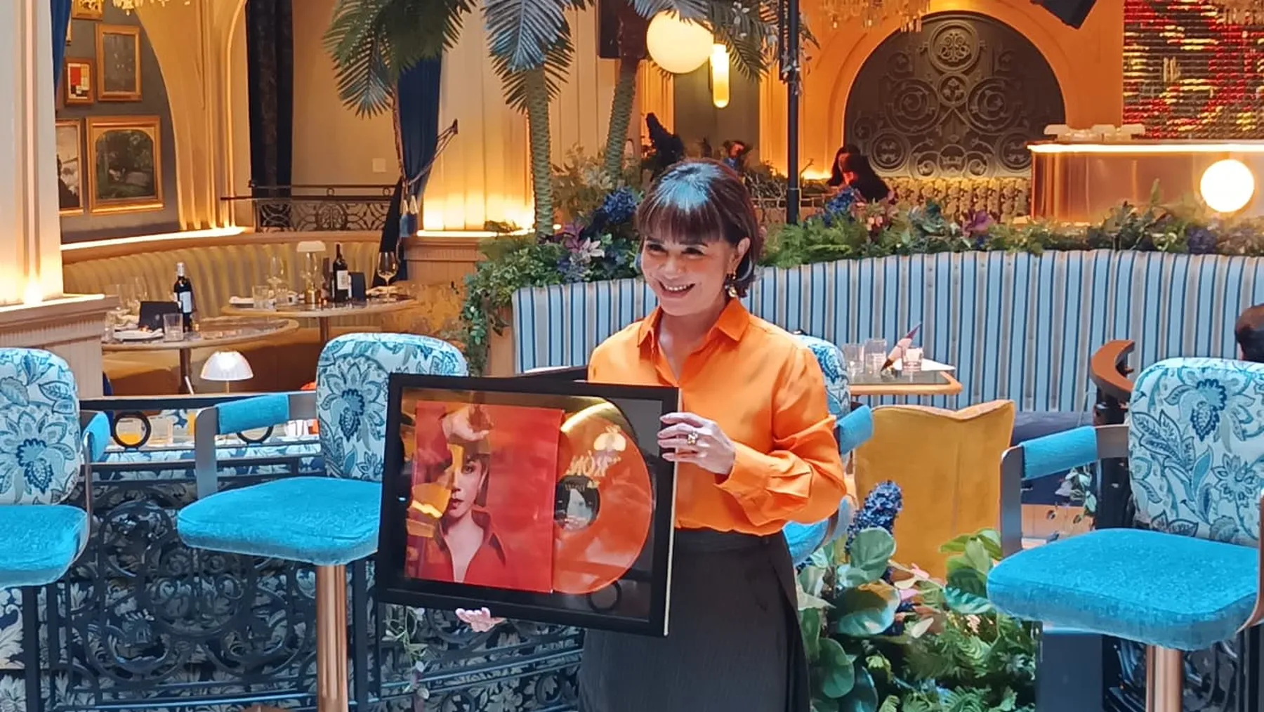 Legenda Musik Kembali dengan Mini Album Merindu di Usia 60