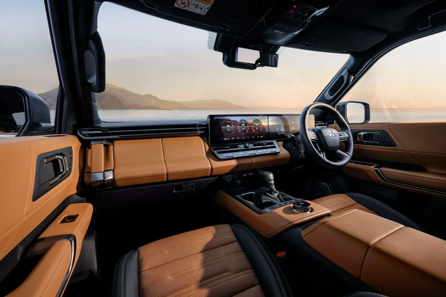 Pajero Generasi Kelima Kembali Menantang Land Cruiser