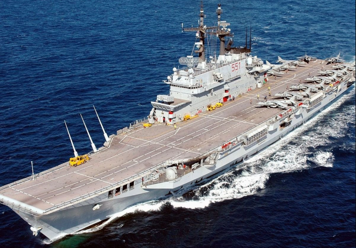 KRI Gajah Mada Tiba: Lompatan Kapal Induk dan Makna Strategisnya