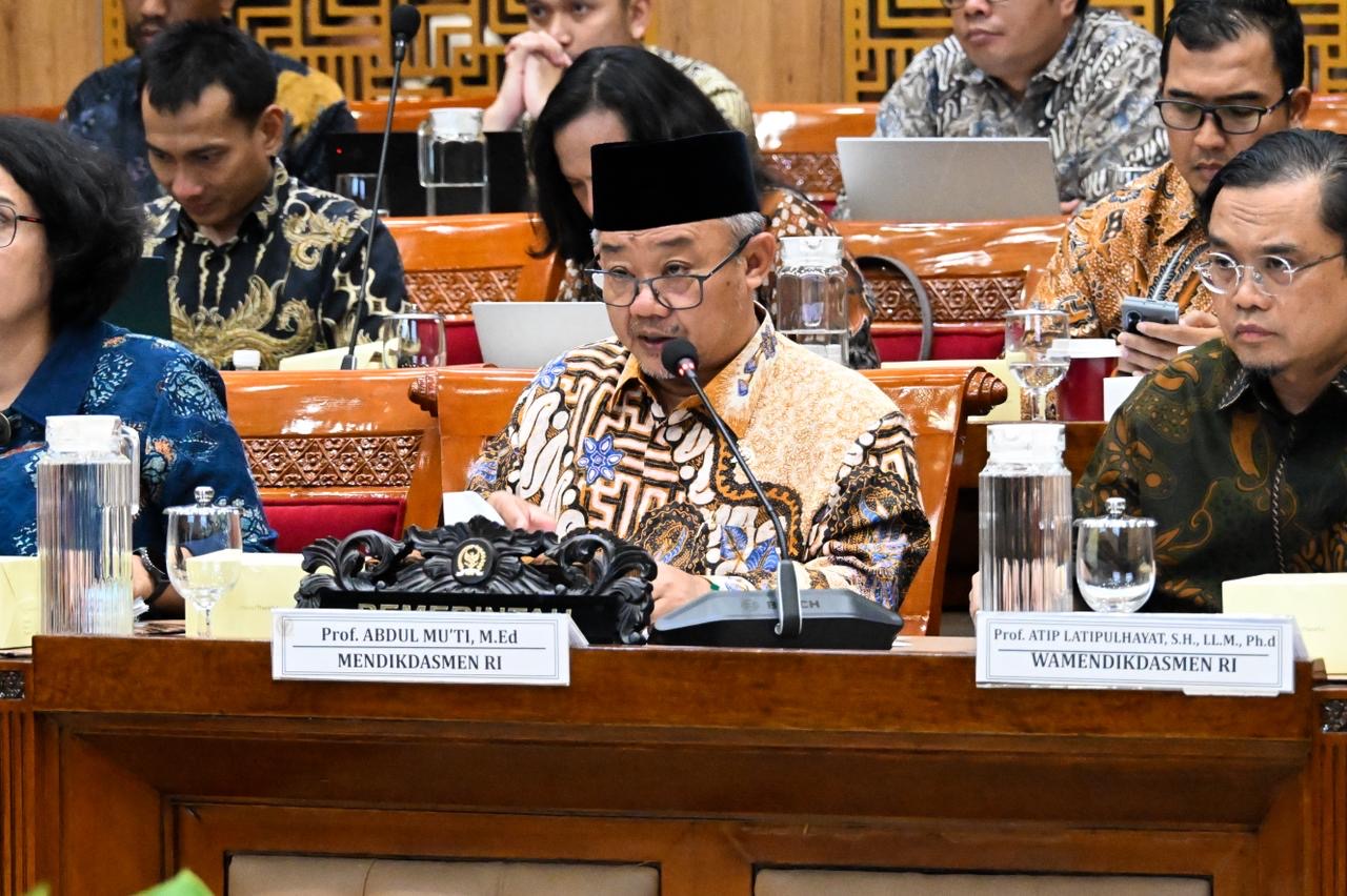 Rp157,76 Triliun untuk 100 Ribu Sekolah: Janji Besar, PR Lebih Besar