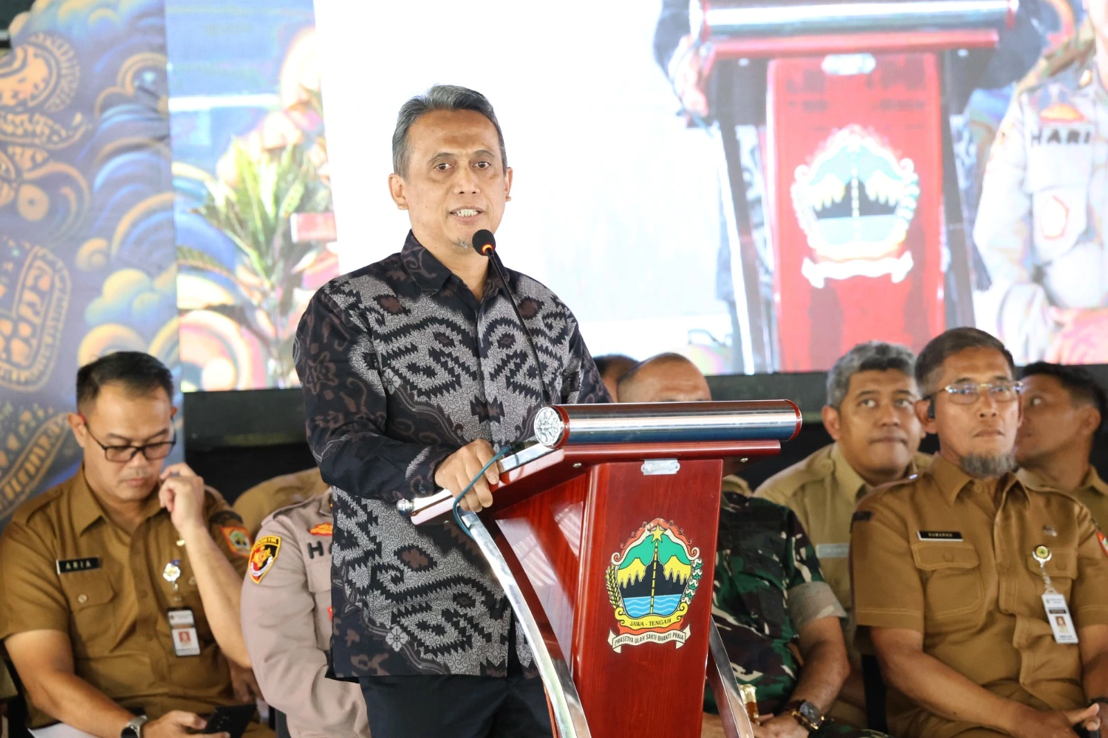 Gelombang PHK 43 Ribu Buruh Dan Krisis Penyerapan Tenaga Kerja