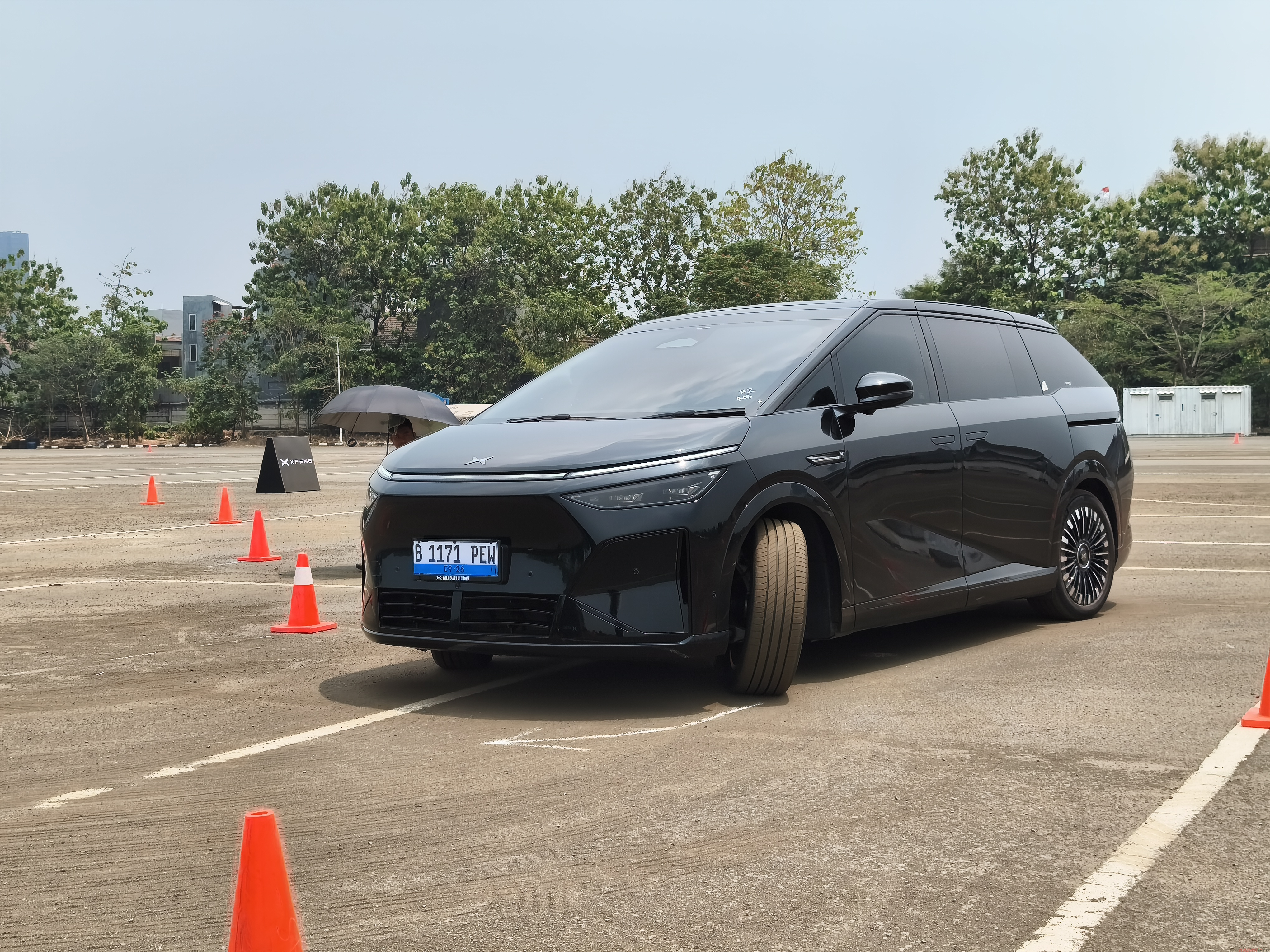 MPV Listrik Jumbo XPENG X9: Lincah Seperti Sedan