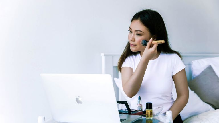 Pasar Kecantikan Tumbuh 13%: Gen Z Menggoyang Strategi Brand Lokal