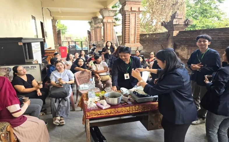 Dari Kampus ke Masyarakat: Tanaman Lokal Naik Kelas Jadi Produk Herbal