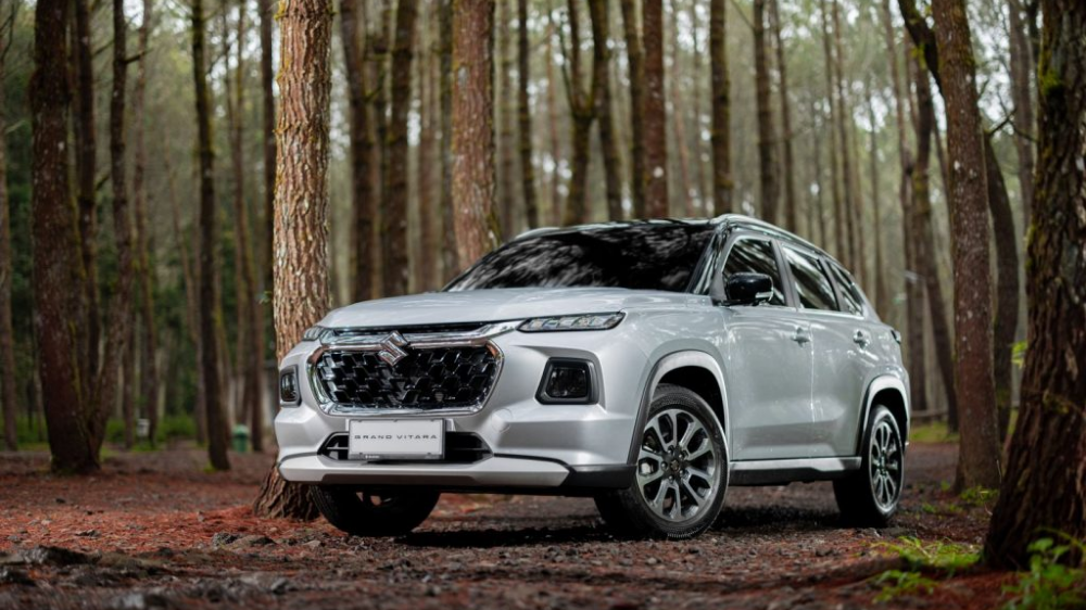 Suzuki S-Cross vs Suzuki Grand Vitara: Mana SUV Kompak Bekas Paling Worth It?