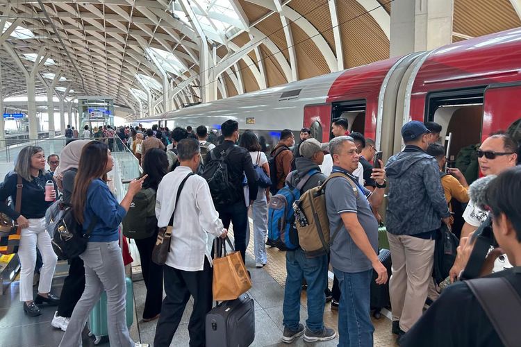 Diskon Tiket Kereta Cepat Whoosh Hingga 20 Persen di KAI Expo