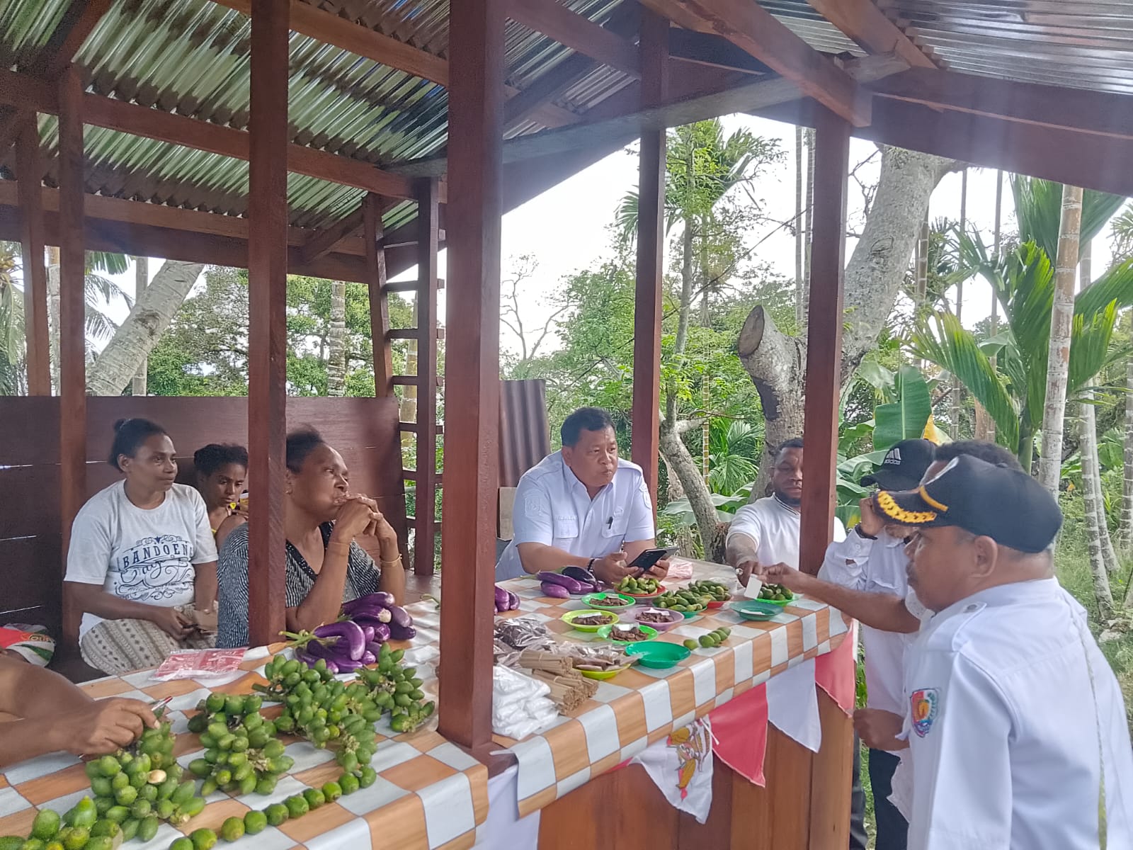 Perdagangan Pala Fakfak dan Pondok Pinang: Menggerakkan Ekonomi Mama-Mama OAP