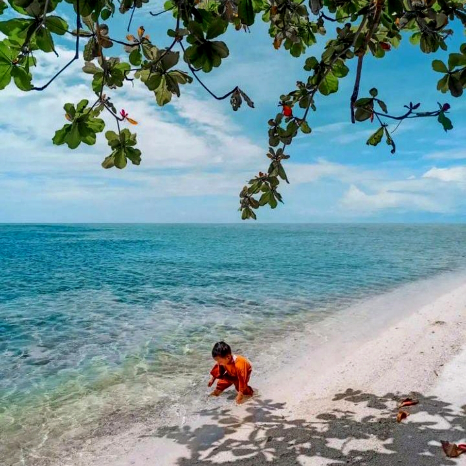 Pantai Tersembunyi yang Pas untuk Pengalaman Slow Travel