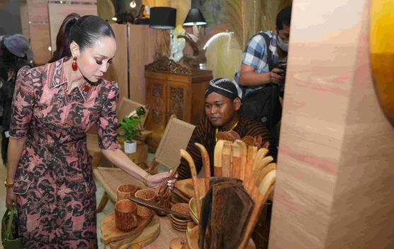 Kerajinan Lokal Tembus Pasar Global: UMKM Naik Kelas Lewat Festival Inovasi