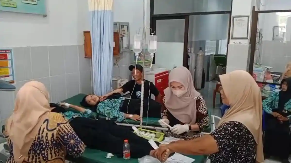 Ratusan Santri dan Siswa Keracunan MBG: Alarm untuk Keamanan Pangan Jalanan