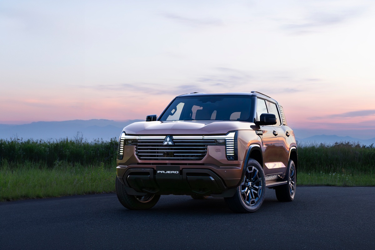 Mitsubishi Pajero Generasi Kelima: Penantang Baru Land Cruiser