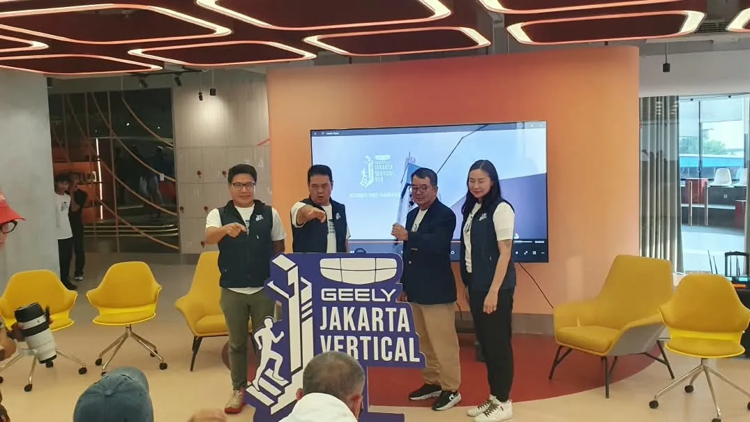 Geely Resmi Jadi Mitra Utama Jakarta Vertical Run