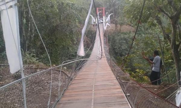 Jembatan Gantung Pangandaran Ambruk: Salah Desain atau Salah Gunakan?