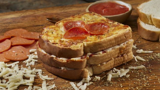 Pizza Rumahan Tanpa Oven: 4 Cara Praktis di Dapur