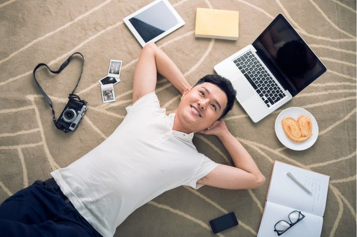 Kapan Saatnya Mengganti Laptop Lama: Panduan Lengkap Mengenali Tanda-Tanda Ketinggalan Teknologi