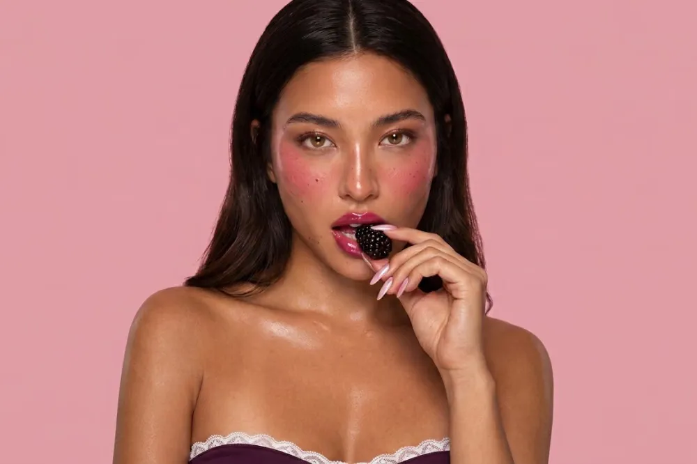 Berry Makeup Dominan: Ungu, Plum, dan Cherry untuk Wajah Fresh
