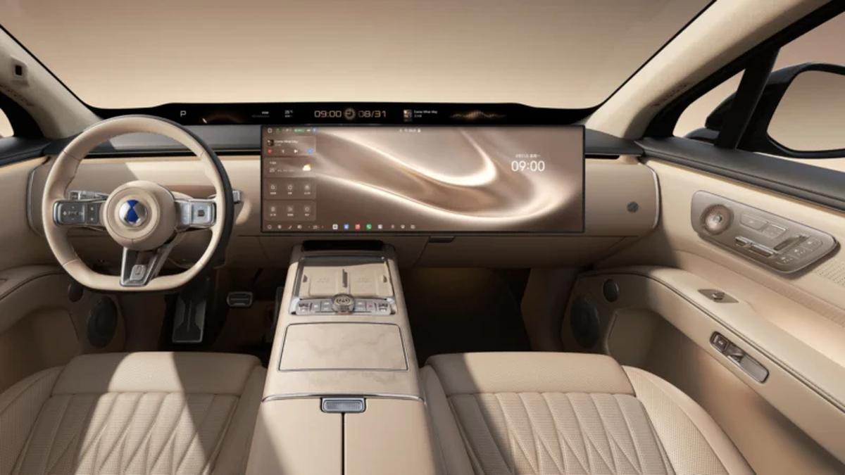 Denza D9 vs N8: Pertarungan Mobil Listrik Premium untuk Kalangan Mapan