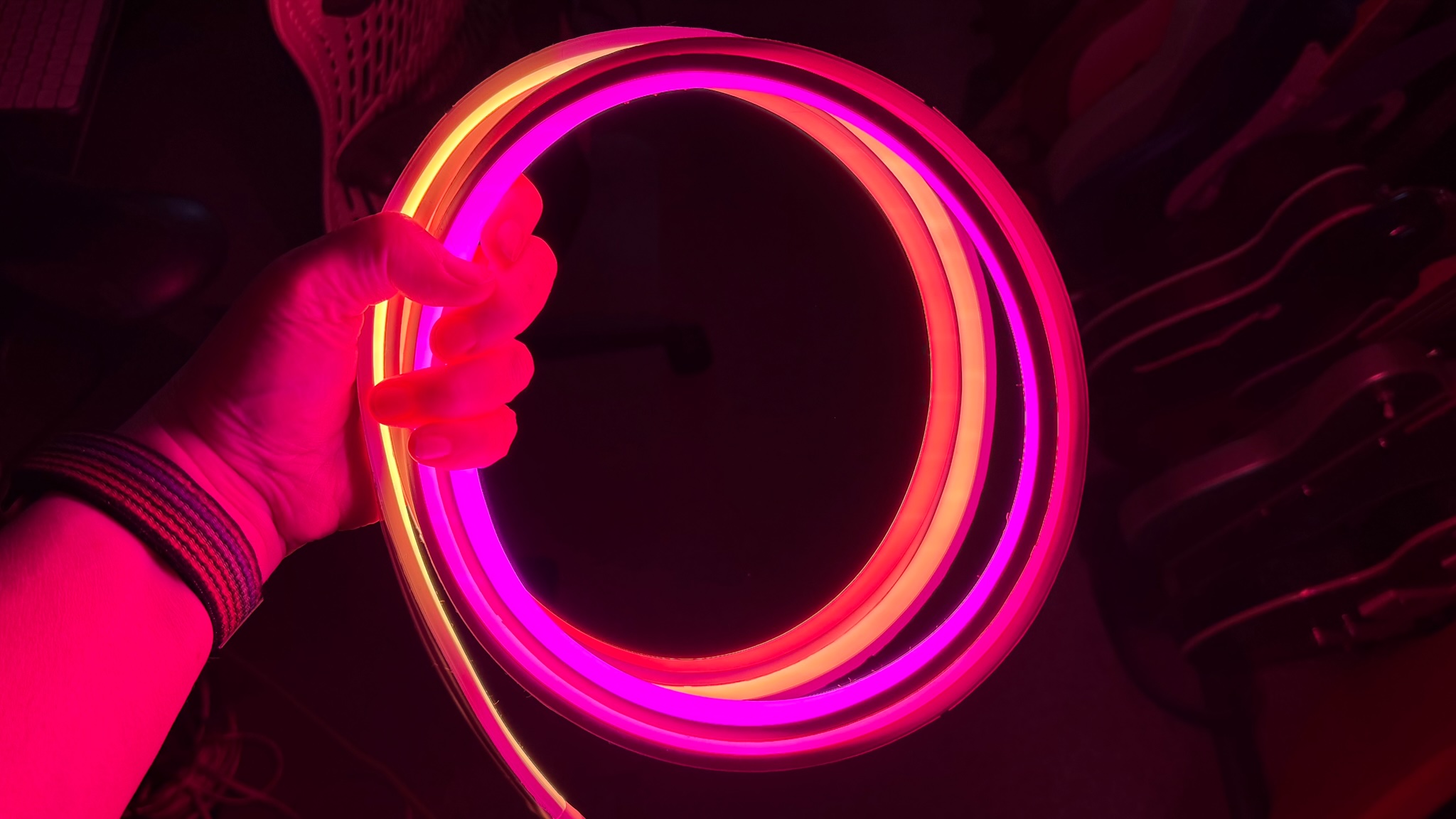 Nanoleaf Resmi Masuk Ekosistem Philips Hue: Apa Artinya bagi Pengguna?