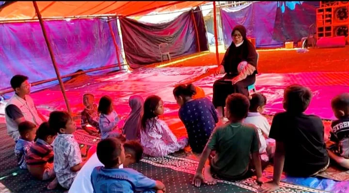 Dari Permainan hingga Konseling: Trauma Healing yang Mengembalikan Senyum Anak Korban Gempa