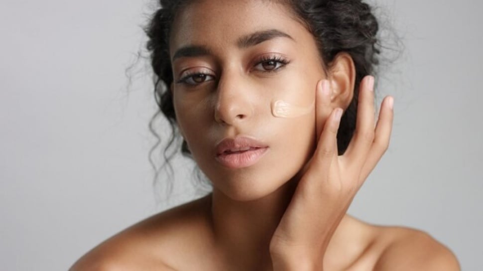 Foundation Tahan Lama untuk Kulit Berminyak dan Berkeringat