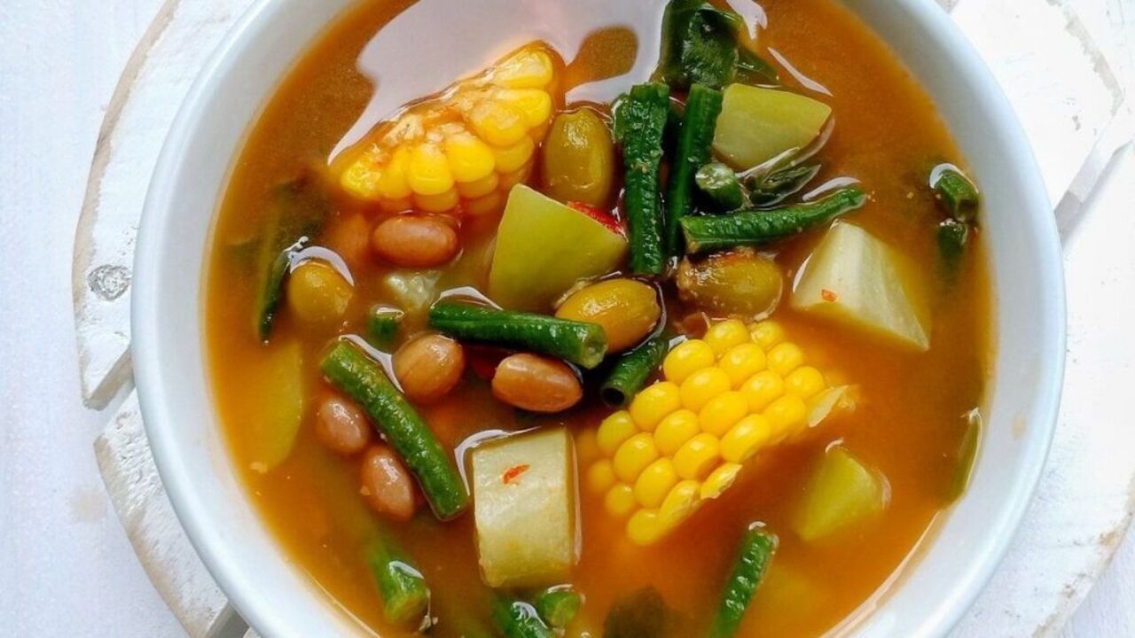 Sayur Asem dan Sayur Gedi: Dua Bintang Serat di Meja Makan