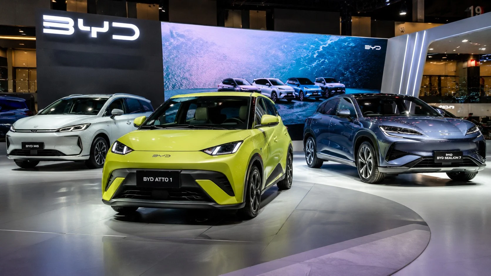 10 Mobil Terbaru yang Wajib Diincar: Dari SUV Listrik hingga Hybrid Canggih