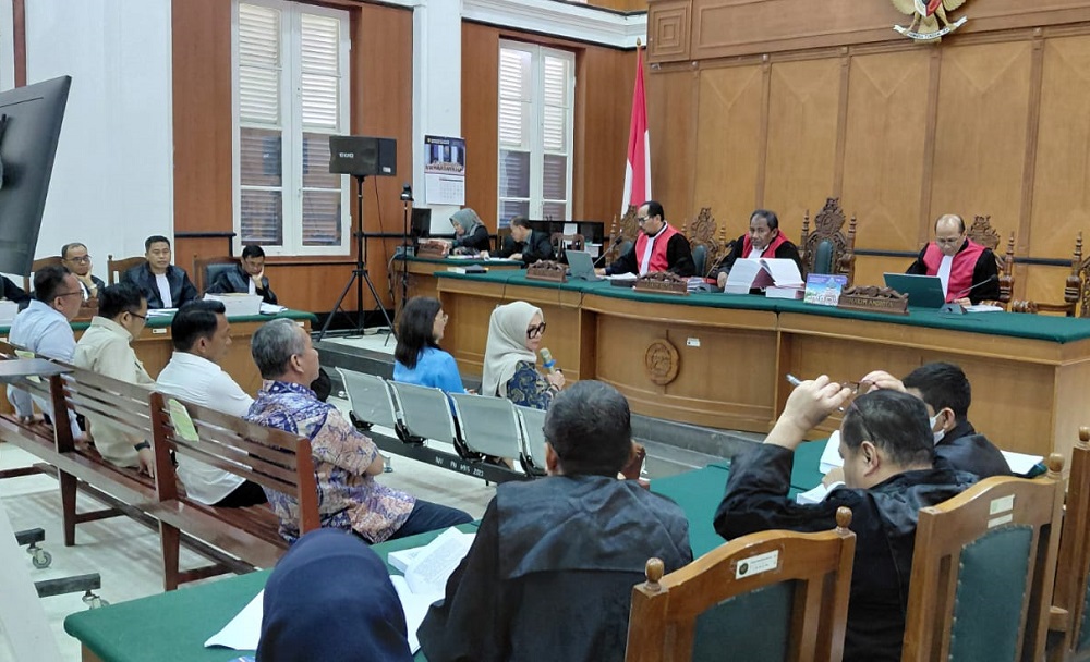 Skandal Anggaran Bibit Nanas Rp60 Miliar dan Ambruknya Pengawasan DPRD