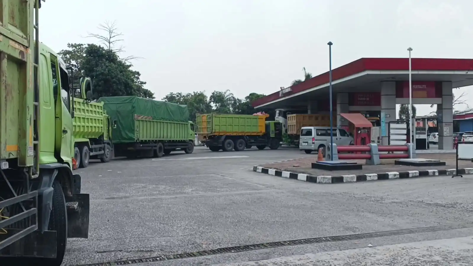Krisis Pasokan Solar dan Rantai Logistik yang Tersendat