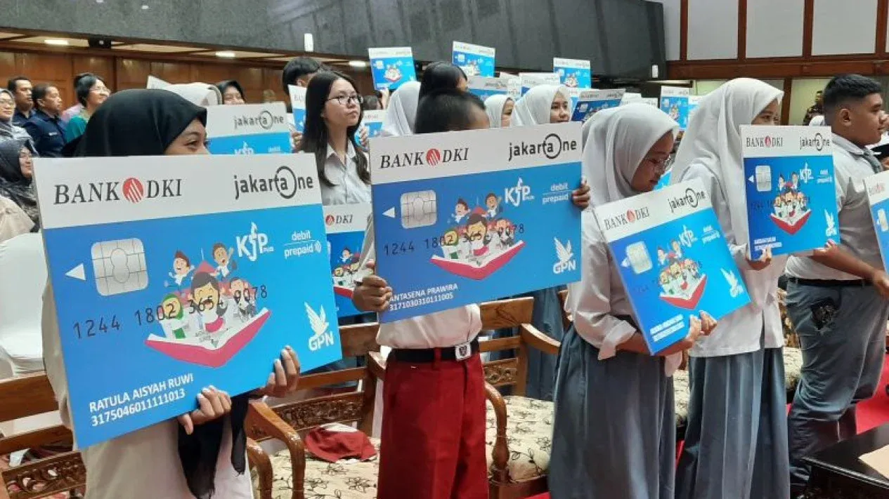 661.209 Siswa Terima KJP Tahap II: Mengapa Jemput Bola Jadi Kunci