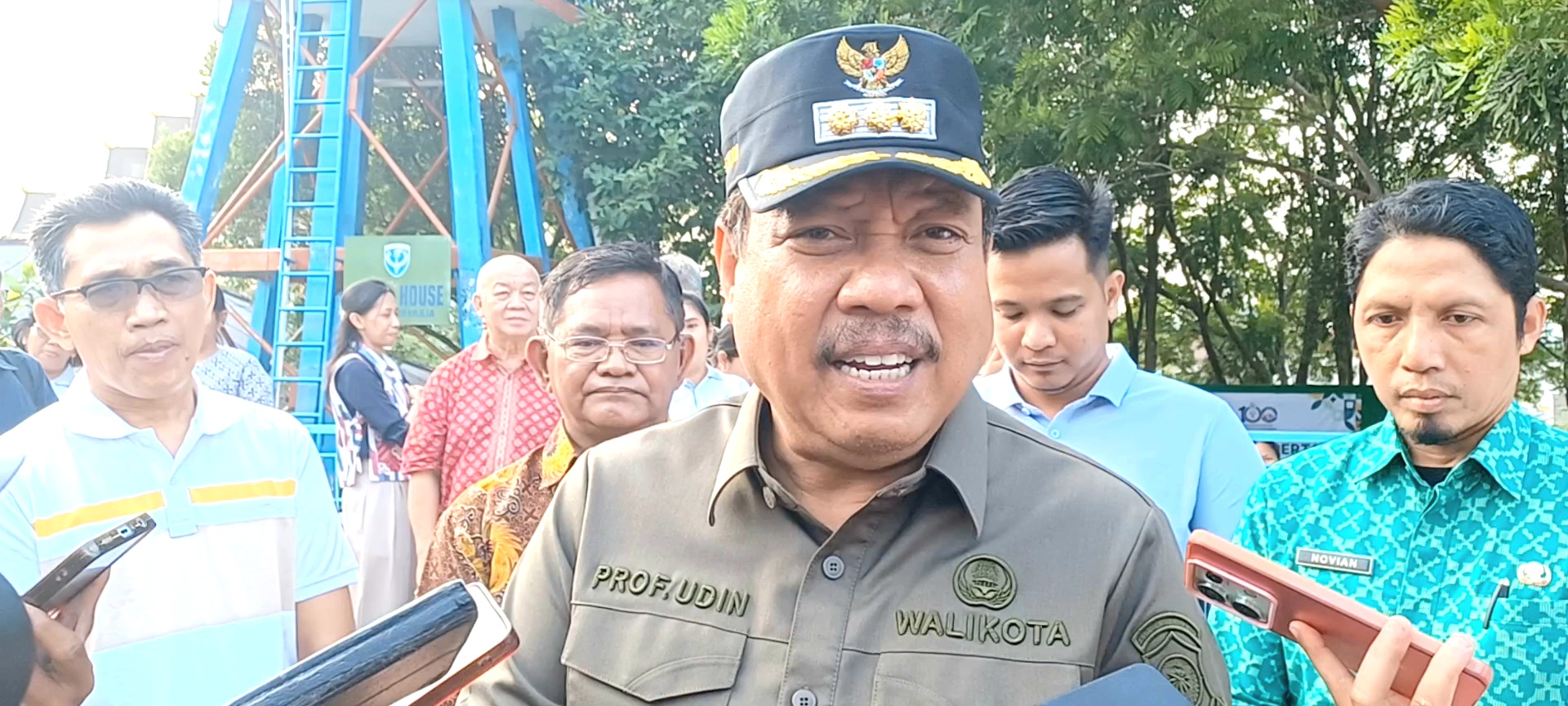 Karakter Lebih Penting daripada Kecerdasan AI di Sekolah