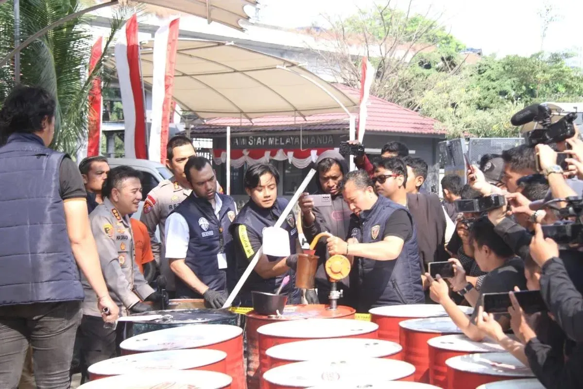 Cara Membedakan Oli Asli dari Oli Palsu di Pasaran