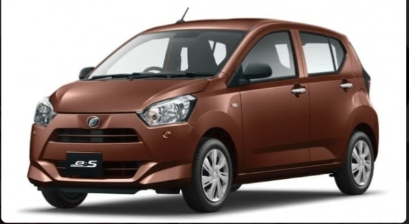 Daihatsu Mira e:S vs Suzuki Baleno: Duel Mobil Irit Bensin