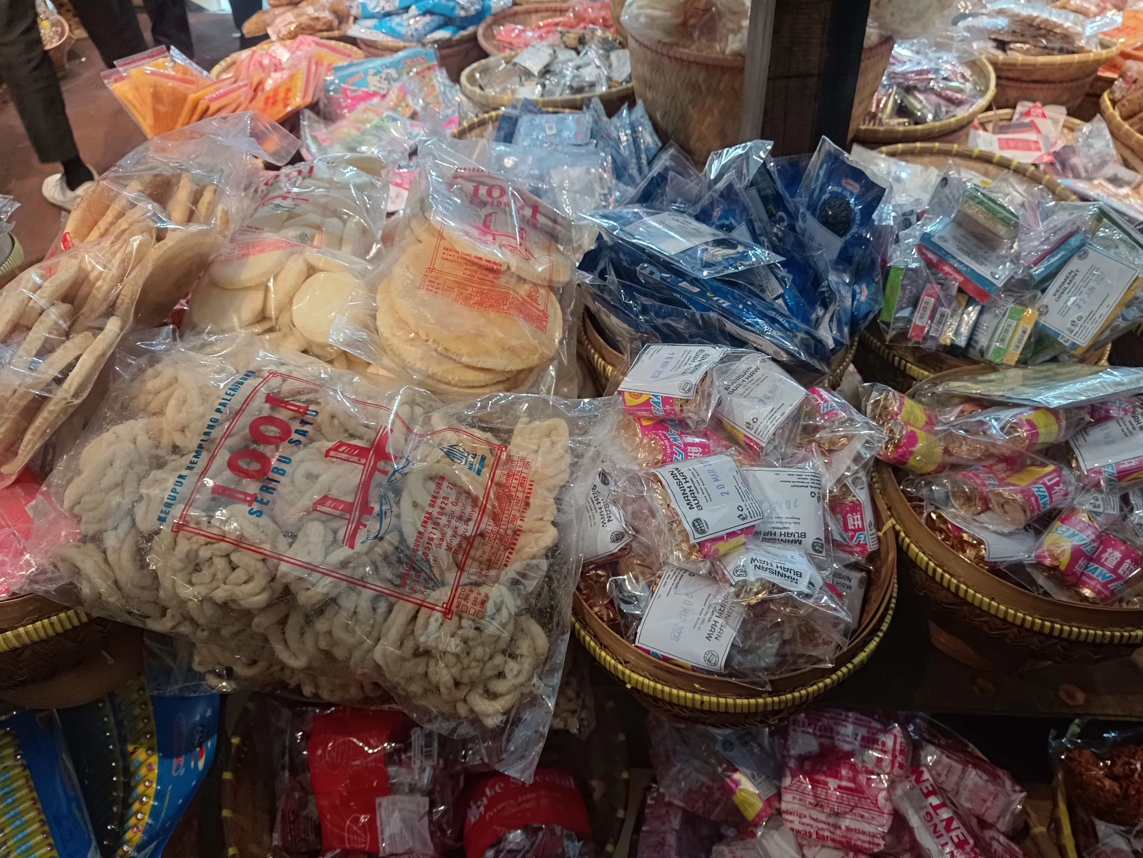 Jajanan Jadul dan Kuliner Betawi Ramaikan Jakarta Fair