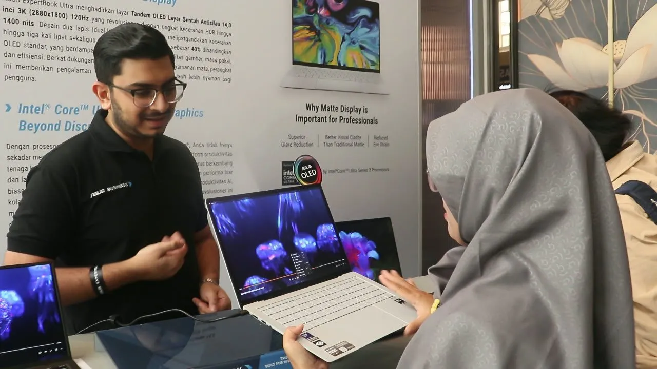 ASUS ExpertBook Ultra: Laptop Bisnis AI Offline untuk Profesional Mobile