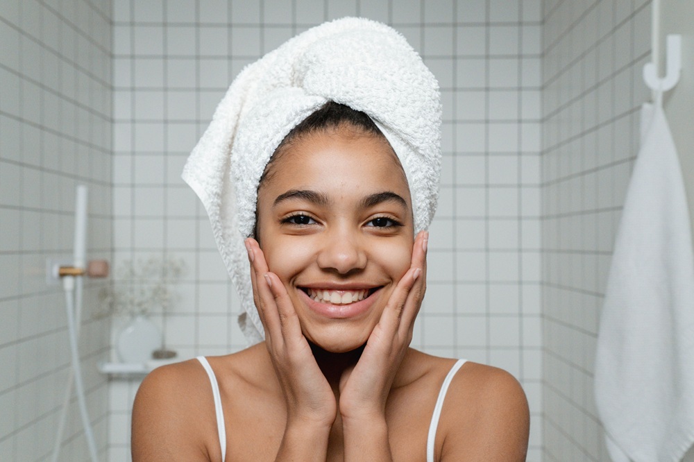 Rutinitas Skincare Remaja: Minimalis Tapi Tetap Ampuh