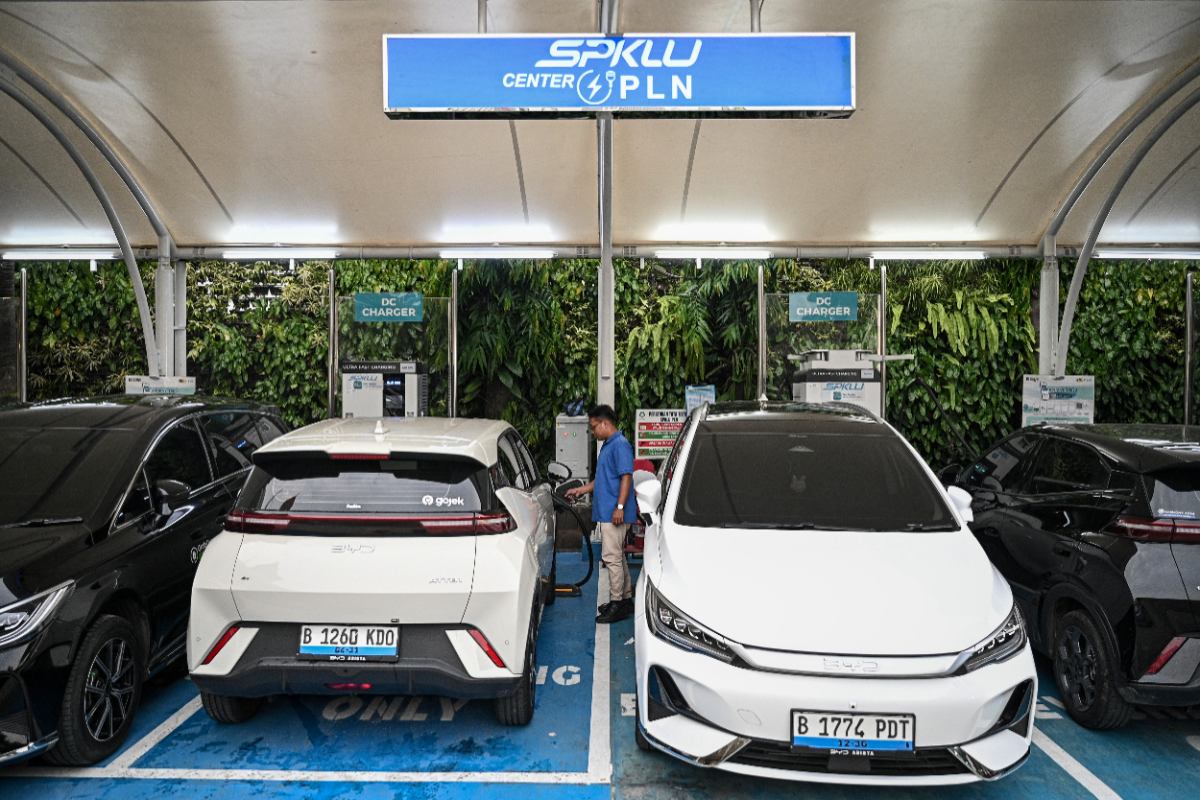 Mobil Listrik vs Hybrid: Mana Paling Untung Dipakai 10 Tahun?