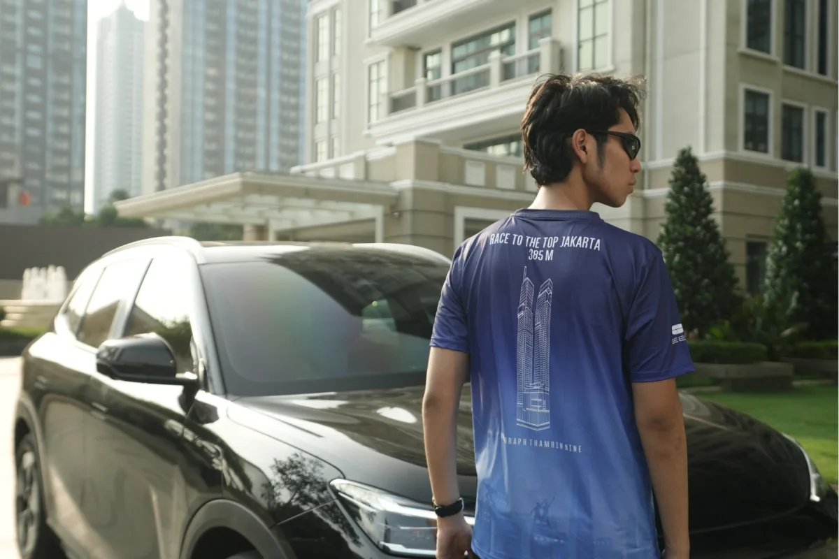 Geely Resmi Jadi Mitra Utama Jakarta Vertical Run