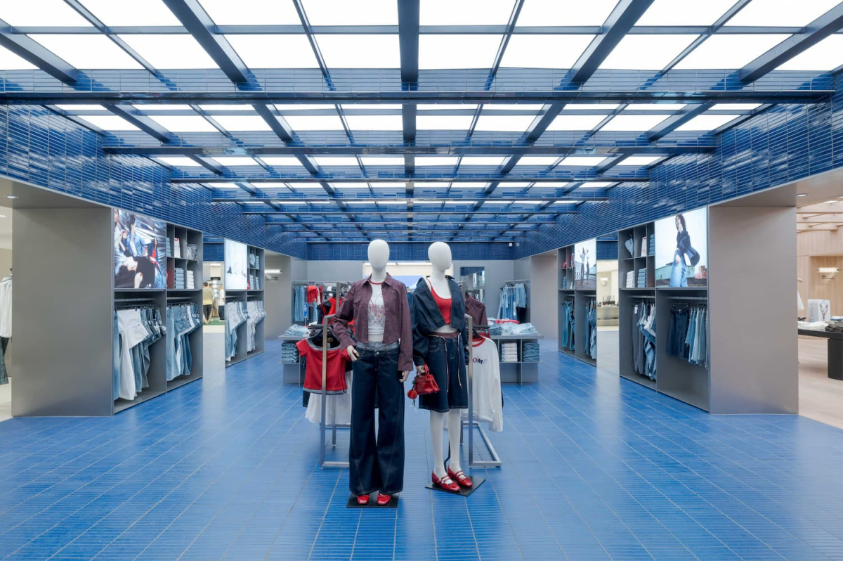 Urban Revivo Senayan City: Flagship Store Jakarta yang Mengubah Belanja Fashion Jadi Lifestyle Immersive