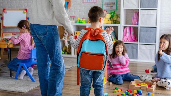 Strategi Praktis Membangun Kepercayaan Diri Anak Sebelum Masuk Taman Kanak-Kanak